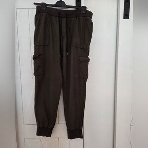Aritzia Community Cebu Jogger Pant (M) Dark Olive